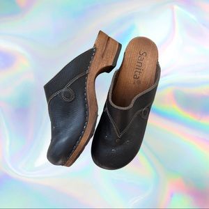 Sanita wood & leather clogs